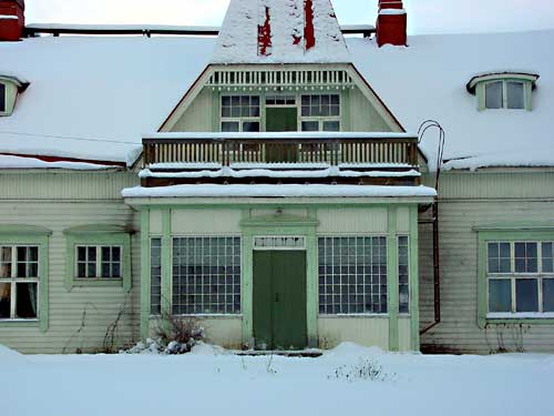 Kangasniemi, Finland - winter cottages zomerhuisjes - skandinavia - skiing, snowboarding, dogsleds, snow mobiles, trekking, fishing, swimming and sauna holidays - vacations in your own cottage in south east Finland - summer, fall, autumn, winter and spring at Penttilä Gardens