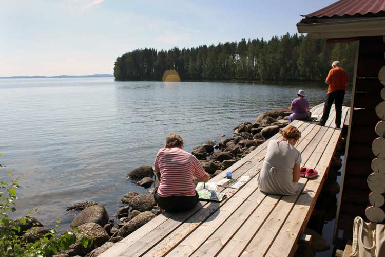Puukonsaari children painting and drawing course. The Puukonsaari art workshop.